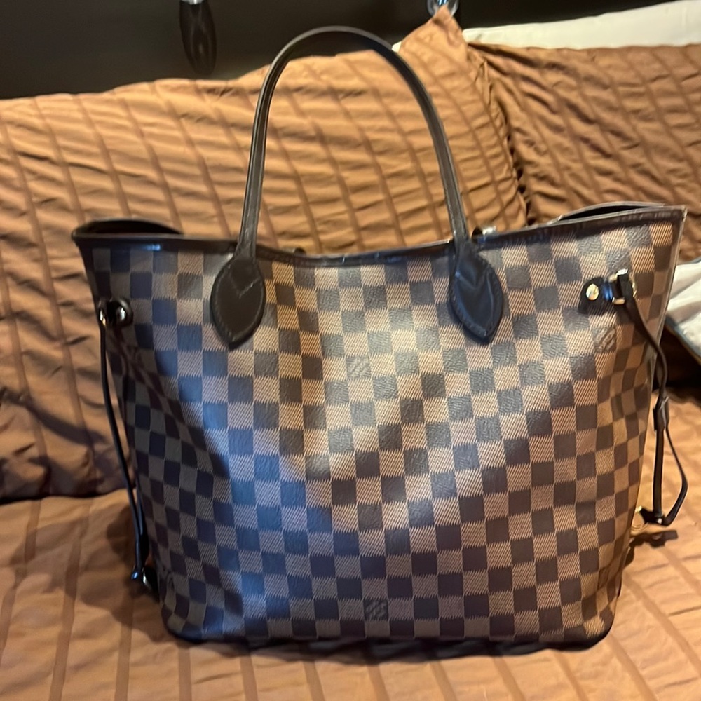 Louis Vuitton Neverfull MM